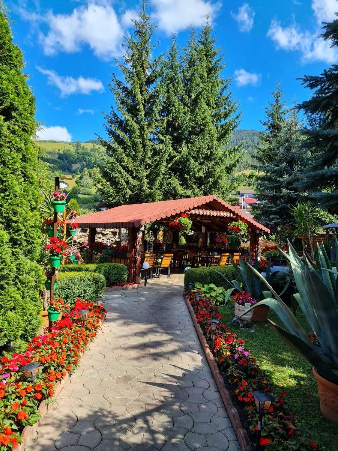 Pensiunea Orizont Farcasa Bagian luar foto